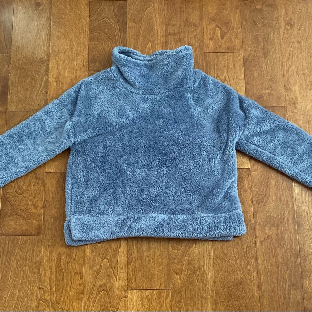 workshop fluffy hoodie